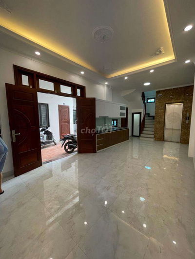 BÁN NHÀ PHÚ THƯỢNG TÂY HỒ, 6 TẦNG THANG MÁY SÁT KĐT CIPUTRA. NHÀ ĐẸP.