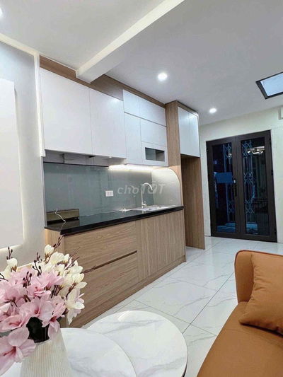 Bán nhà tầng 1 TT Nghĩa Tân , mặt phố KD, ôtô đỗ cửa ,  70m2