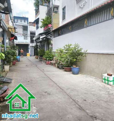 HẺM XE HƠI 4M THÔNG – NHÀ 3 TẦNG ĐẸP – VÀO Ở NGAY - 2PN, 2 WC. SHR