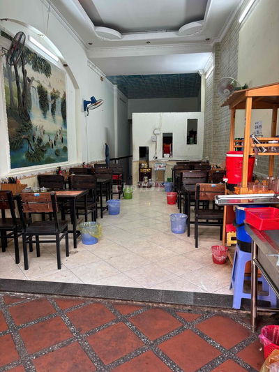 Sang quán ăn đường Nguyễn Đức Thuận