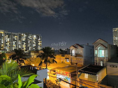 162m2 full thổ.3 tầng. MT đường 20. Ngay gigamail. View sông 23.6 ty