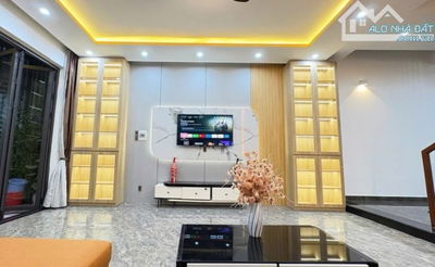 NHÀ ĐẸP HÒA CƯỜNG – 3 TẦNG NỘI THẤT CAO CẤP – MẶT TIỀN KINH DOANH SẦM UẤT
