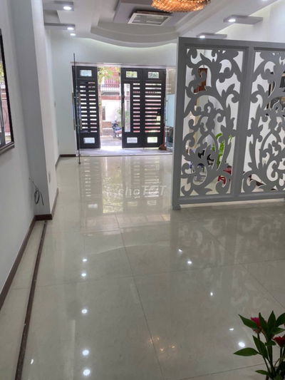 Nhà HXH Đinh bộ lĩnh,4,2x20 ,trệt,4lầu,10p,10wc,KD đa ngành.