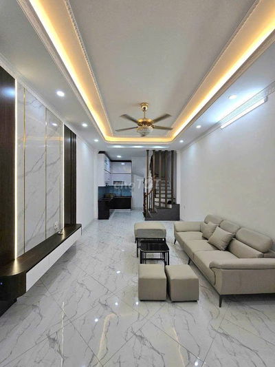 Nhà long lanh phố Nguyễn Văn Linh, 42m2-5T-full nội thất, sổ vuông đẹp