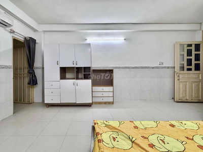 Phòng đầy đủ nội thất giá cực rẻ khu nhà Ga T3 - ETOWN .chính chủ 100%