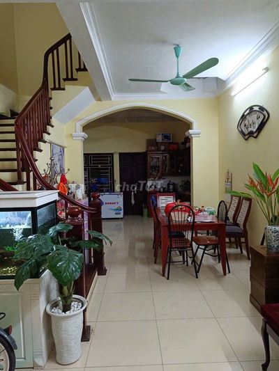 BÁN NHÀ Ở XUÂN LA- DIỆN TÍCH RỘNG 65M2 -NHÀ DÂN XÂY-CÓ Ô CHỜ THÁNG MÁY