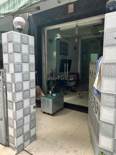 siêu phẩm 4 tàng 50m2 gần mặt tiền đường đoàn văn bơ vị trí đẹp