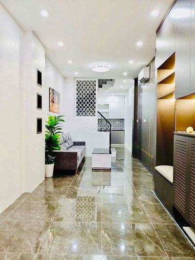 Đỉnh! Nhà phố Đội Cấn, lô góc, ngõ thông, sát phố, full nội thất đẹp
