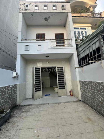 CHO THUÊ NHÀ NGUYÊN CĂN NGAY NGÃ TƯ GA
