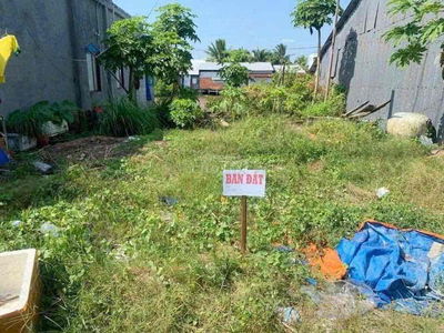 gia đình kẹt tiền bán đất