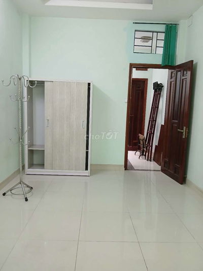 Chính chủ cho thuê phòng lầu 2 quận 10