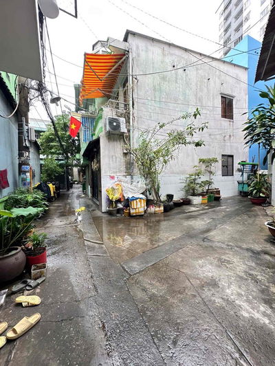 Hơn 1tỷ, Nhà nhỏ Q6, 3 phòng ngủ.