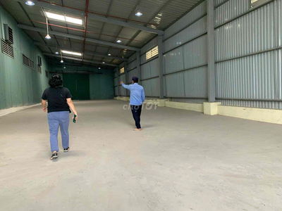 Kho cát lái 450,5 m² Kích thước: 10.6 x 42.5m Cao: 7m