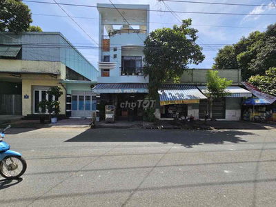 Nhà mặt tiền trục chính KDC Đại Quang, p Tân Bình Tp Dĩ An