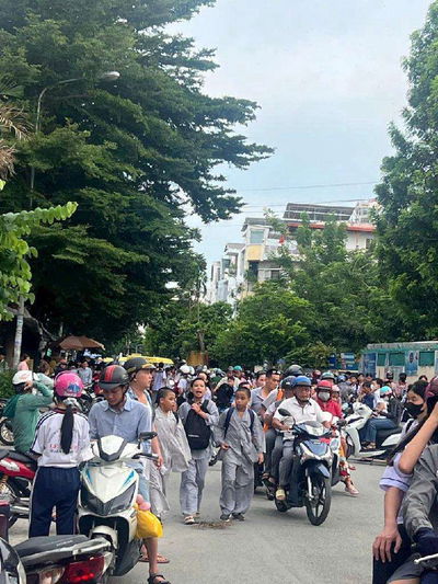 MẶT TIỀN KINH DOANH KHÔNG LỘ GIỚI ĐƯỜNG 8M LỀ 4M ĐỐI DIỆN TRƯỜNG HỌC