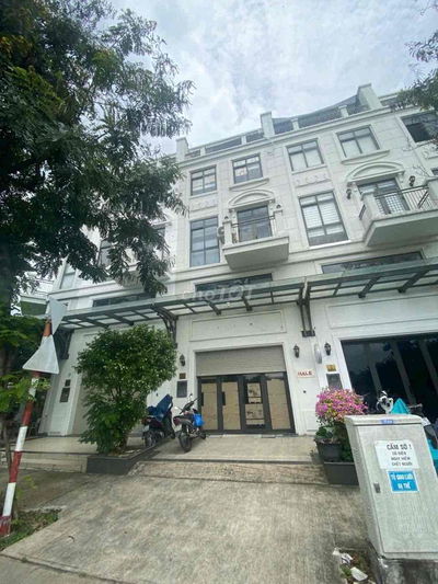 CHO THUÊ NHÀ PHỐ LAKEVIEW CITY HOÀN THIỆN CƠ BẢN 5 TẦNG GIÁ TỐT Q2