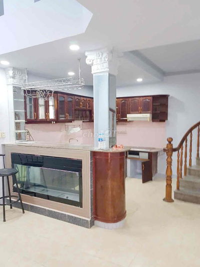 Nhà hình thật 100%. 4PN.4WC. Phường 8. Phú Nhuận