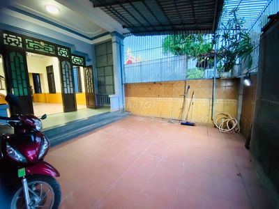 nhà 2 tầng 3 phòng ngủ ngay phố đi bộ ven sông Hương