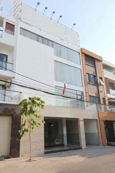 KHU TLUA 10x20M 3LẦU THANG MÁY, NHÀ MỚI CHỈ 50TR/THÁNG
