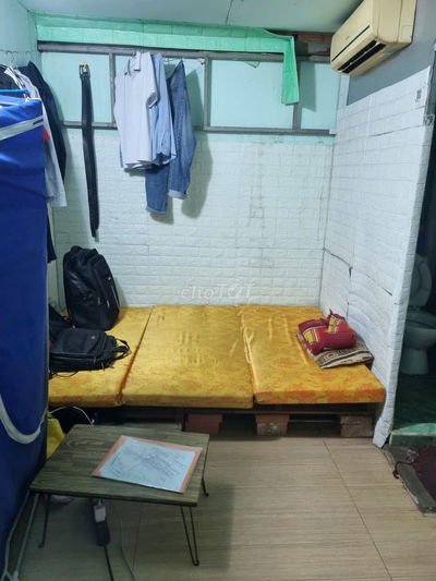 Phòng lâu 1, WC riêng, máy lạnh, gần nguyên xí,đại học hutech,văn lang