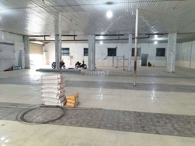 Kho xưởng 29×26m 754m2 Linh Trung sạch đẹp. Thương lượng