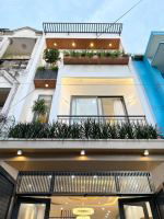 Cực kỳ hiếm nhà 3 tỷ 2 ở ngay Hoa Lan, P. 2, Phú Nhuận. DT: (5x11m) 1T 2L 4PN 4WC
