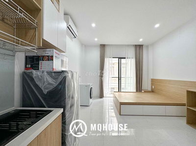 Căn Hộ Ban Công/Cửa Sổ Mới 100% 35m2_Gần Nowzone Quận 1