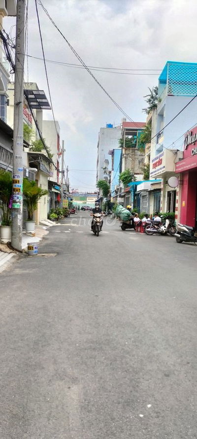Cho thuê nhà mặt tiền đường Nguyễn Bá Tòng 3,5 x 18m cấp 4 giá 7 triệu