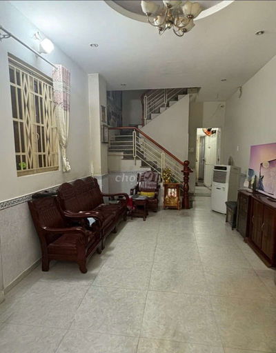 Nhà 4x15 trệt lầu 3pn có pn trệt