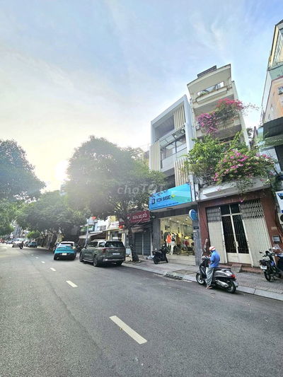 Mặt tiền LÊ THỊ RIÊNG, Q.1 - DT: 4,5m x 15m - 5 Tầng - Giá: 36 Tỷ