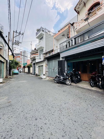 Gần Mặt Tiền, Hẻm Nhựa 8m, 73m2, 3 Tầng, Lê Hoàng Phái, Q. Gò Vấp