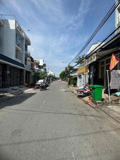 Mặt bằng KD- đường số 45 Lâm Văn Bền-xe tải đậu cửa