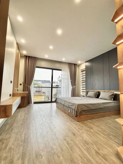 CHÍNH CHỦ CHO THUÊ - NGÕ 28 XUÂN LA - GIÁ 3.9 TR FULL ĐỒ - BAN CÔNG