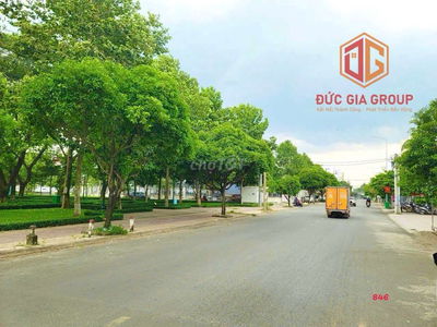 Bán cặp đất thổ cư đường D10 trong KDC D2D,Biên Hòa giá 19,5 tỷ