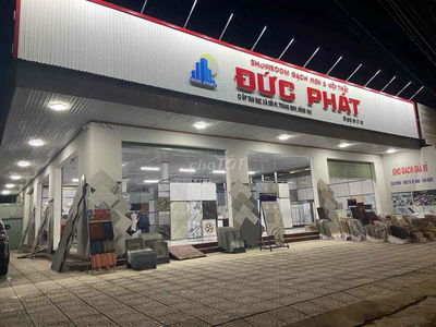Mặt tiền kinh doanh Showroom nội thất