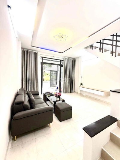 Bán nhà tái định cư Đất Lành đường 10m - Phù hợp đầu tư