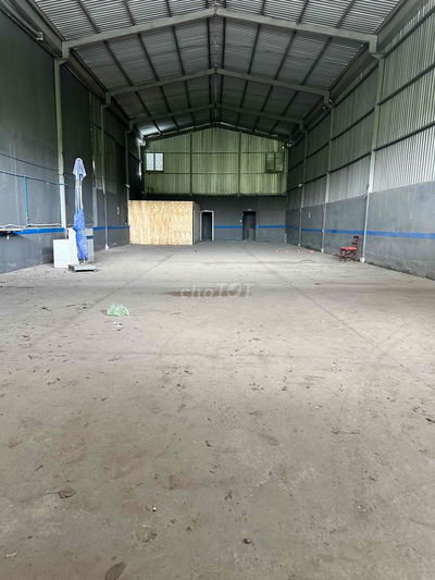 Cho thuê kho 270m2 Lã Xuân Oai, ngã ba Long Trường, sát Đông Tăng Long