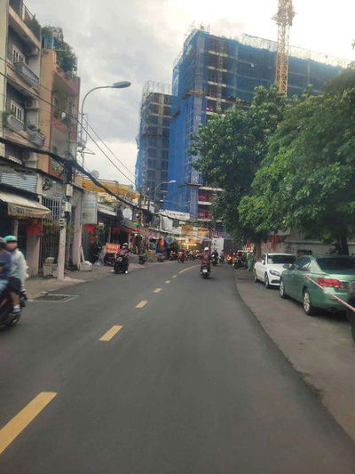 Chính chủ cần bán đi đinh cư, siêu phẩm hẻm xe hơi cách mặt tiền 1căn
