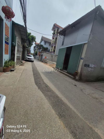 Bán gấp nhà Liên Ninh ,dân xây ô tô đỗ cổng diện tích rộng giá 4.65 tỷ