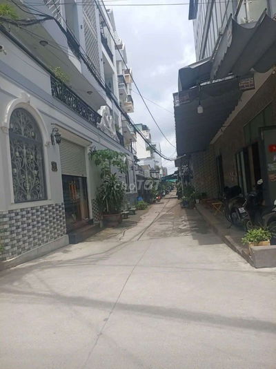 Chính Chủ Bán Nhà Ngay Trung Tâm Bình Tân