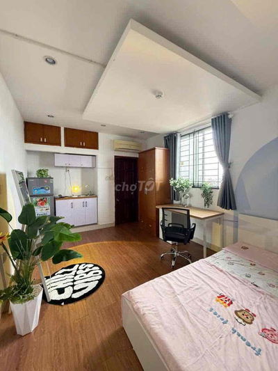 STUDIO CỬA SỔ TRỜI NGAY IUH FULL NỘI THẤT