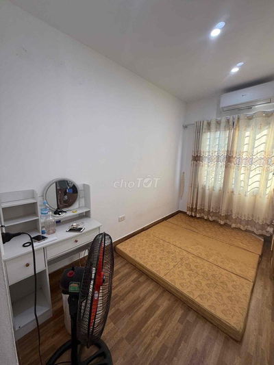 Cho thuê phòng trọ vệ sinh khép kín đủ đồ xách vali đến ở