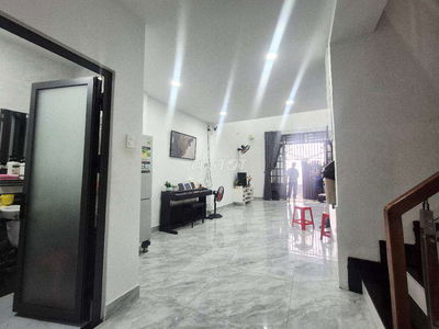 4,6❌16M GẦN CHỢ CẦU, NỞ HẬU 2 TẦNG 3PN, SHR CHỈ HƠN 4,1 TỶ