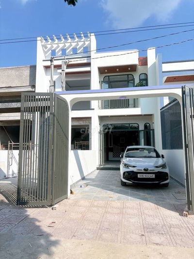 Căn nhà lầu 4x30 Ngay Nhà Thờ Tân Triều 2,250 tỷ.