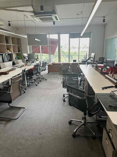 Sala Văn phòng cho thuê vị trí view Công Viên