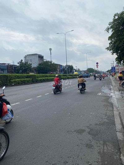MẶT TIỀN QL1 - Q12 - NGANG ĐỈNH 12M - TIỆN LÀM KHO BÃI NHÀ XƯỞNG