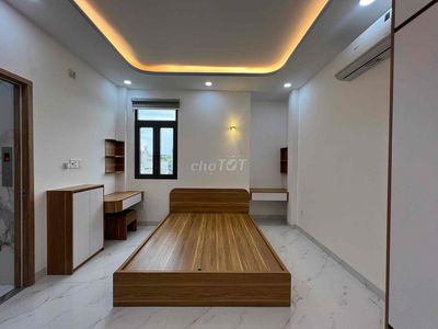 Studio Cửa sổ trời - Full nội thất cap cấp , Có thang máy