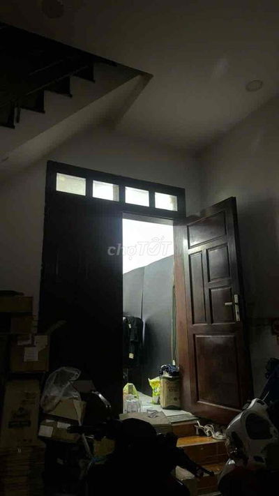 cần bán nhà hẻm âu cơ 5m yên tịnh,có 5p 3tolet,1 trệt 2 lẩu 1 lửng