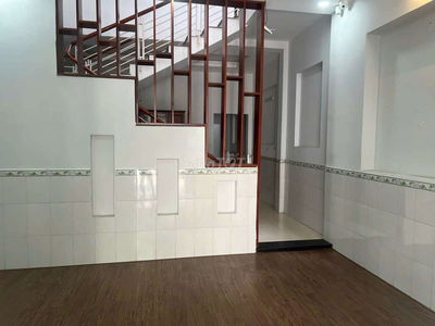 Nhà diện tích 5*15, trệt lầu, 3pn, gần Ngã Tư Ga, sát Gò Vấp.