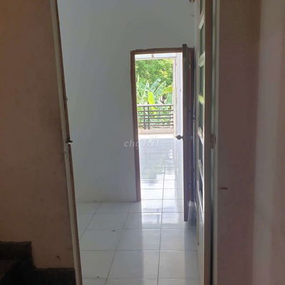 Phòng ngay Cá Sấu Hoa Cà, 35m2 có phòng ngủ riêng